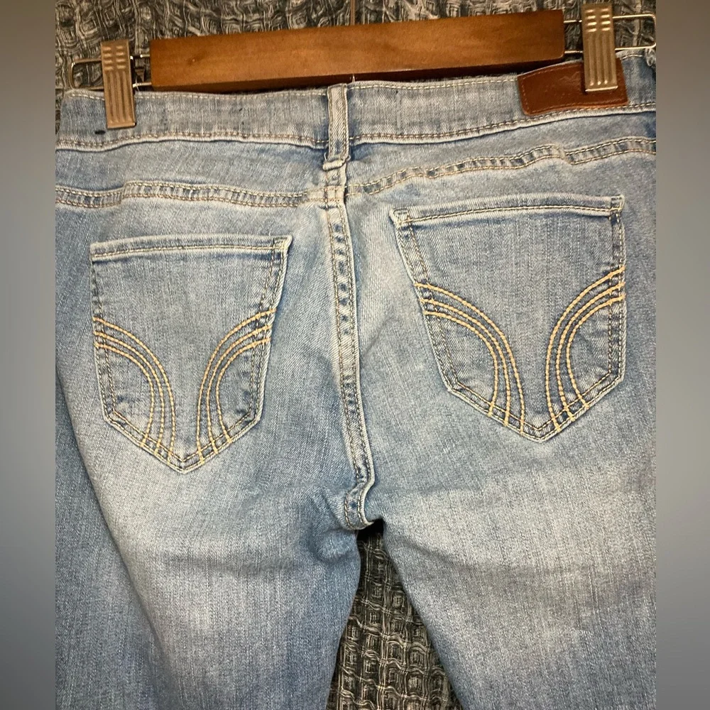Hollister Distressed Light Blue Skinny Jeans - Picture 9 of 11
